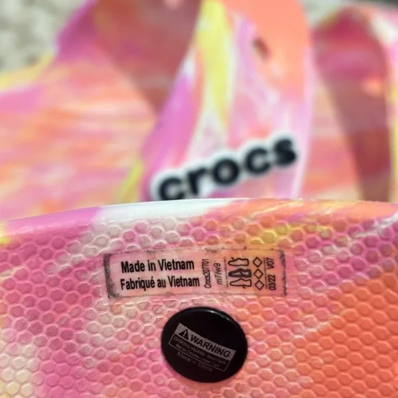 EUC Women’s Crocs Classic Peach Orange Marble Sandal Two Strap w/ Accent Sz 9 - Picture 9 of 11